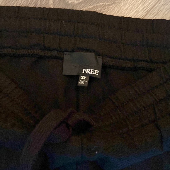 Wilfred Free black cotton jogger - Picture 2 of 2